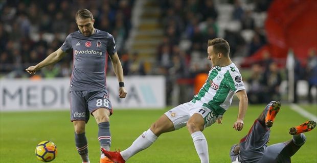 Spor Toto Süper Lig'de 22. haftanın açılış maçında Atiker Konyaspor