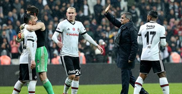 Evindeki 37 karşılaşmada 30 galibiyet ve 7 beraberlikle 97 puan