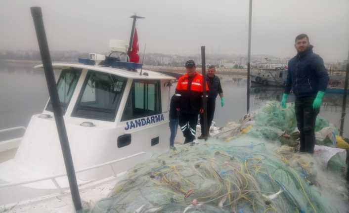 Beyşehir Gölü’nde elektroşokla balık avlayan 1 kişi ile boy limiti
