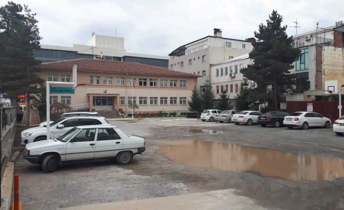 Bilim ve Sanat Merkezi TSO Hizmet Binası Oluyor Erzincan Ticaret ve Sanayi Odası Başkanı Ahmet Tanoğlu, üyelerimiz
