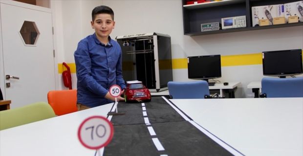 Sivas BİLSEM'de eğitim gören ortaokul öğrencisi Enes Önderer, aşırı hız