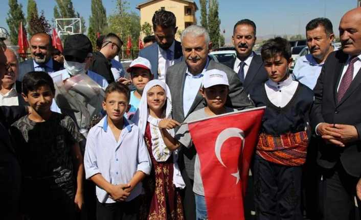 AK Parti Genel Başkanvekili Binali Yıldırım, Erzincan’ın Tercan ilçesindeki Bal