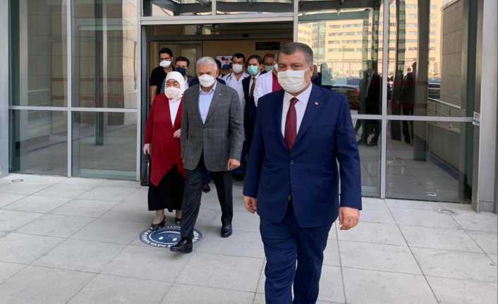 Binali Yıldırım, eşi Semiha Yıldırım ile birlikte genel kontrol için