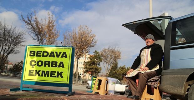 Konya'da emekli esnaf Lokman Yıldız, eşinin evde yaptığı 150 kişilik