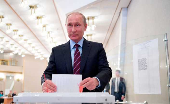 Başkanlığını Dimitry Medvedev’in yaptığı Birleşik Rusya Partisi, Rusya yerel seçimlerini