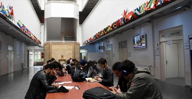 Yaklaşık 76 bin öğrencisiyle Türkiye'deki üniversiteler arasında öğrenci sayısı bakımından