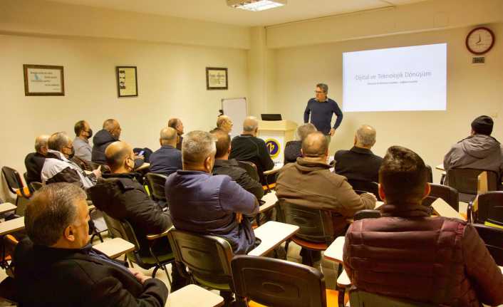 “Süper insan bildiğimiz insan gibi değil, çünkü normal insandan dijital