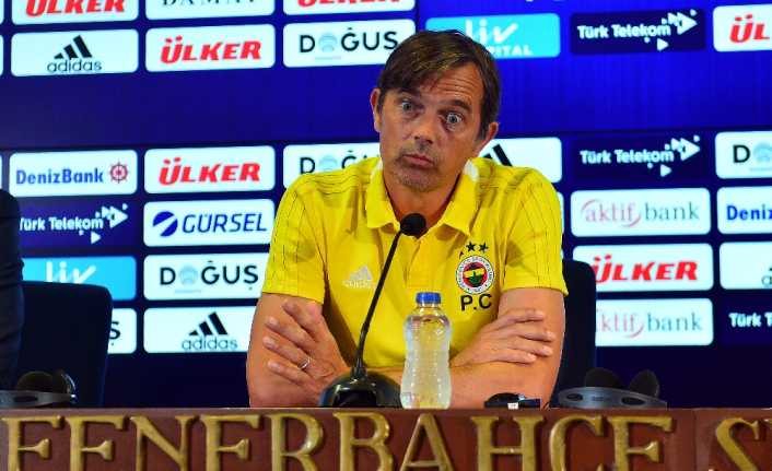 Fenerbahçe Teknik Direktörü Phillip Cocu, Benfica karşılaşması öncesinde soruları cevapladı.