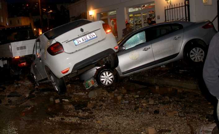 Muğla’nın Bodrum ilçesinde öğle saatlerinde önce hortum oluştu, ardından dolu