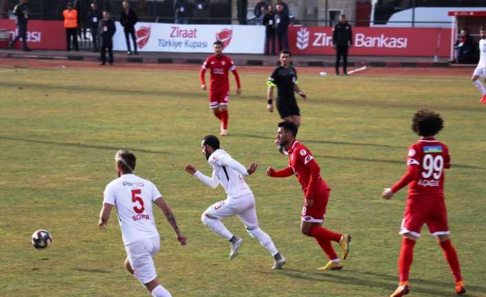 Ziraat Türkiye Kupası 5. Tur rövanş maçında Van Büyükşehir Belediyespor,