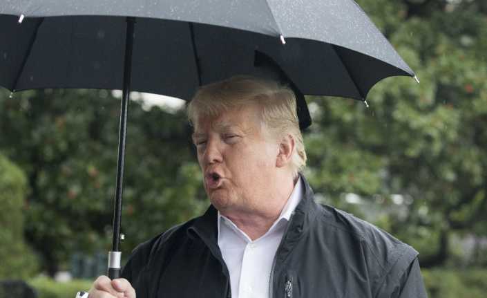 ABD Başkanı Donald Trump, çeşitli siyasetçilere ve kurumlara gönderilen bomba