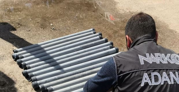 Adana’da nakliye işi yapan baba ve oğlun taşıdığı su arıtma