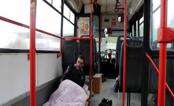 Kayseri’de, 4 sene önce maddi imkansızlıklar yüzünden eşinden boşandıktan sonra