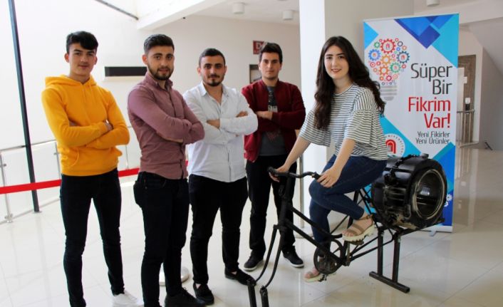 Amasya’da bir grup üniversite öğrencisi kadınların spor yaparken çamaşır da