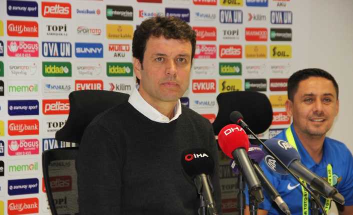 Akhisarspor Teknik Direktörü Cihat Arslan, Büyükşehir Belediye Erzurumspor maçı sonrası