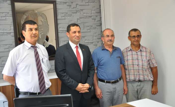 Bursa’nın Mustafakemalpaşa ilçesinde yolda 50 bin lira bulan dürüst vatandaş,