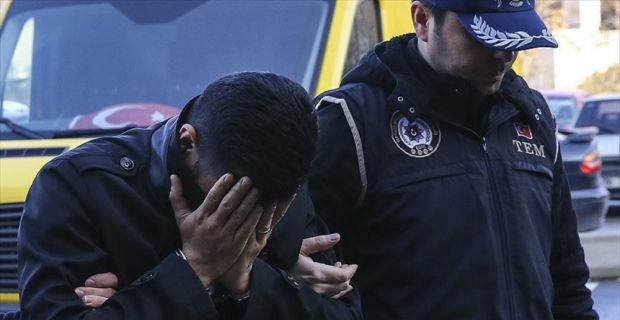 Kara Kuvvetleri Komutanı Orgeneral Güler'in koruma subayı Yüzbaşı Burak Akın,