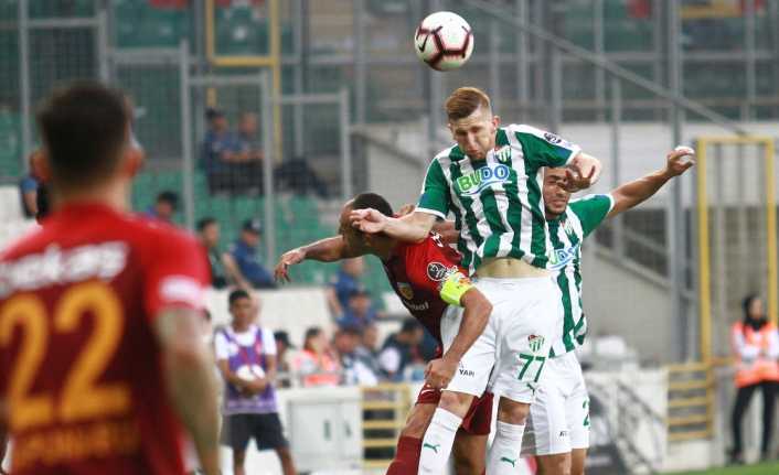 Spor Toto Süper Lig 2. hafta maçında Bursaspor evindeki ilk
