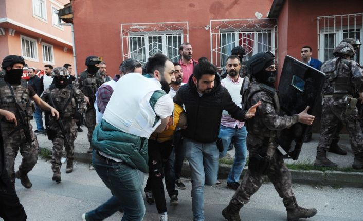 Bursa’da rehine krizinde bir kişi ölürken, bir kişi ise bacağından