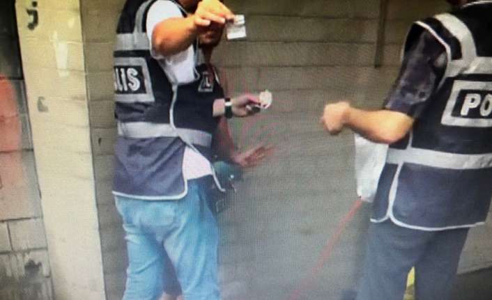 Bursa’nın İznik ilçesinde narkotik ekiplerinin düzenlediği uyuşturucu operasyonunda 8 kişi