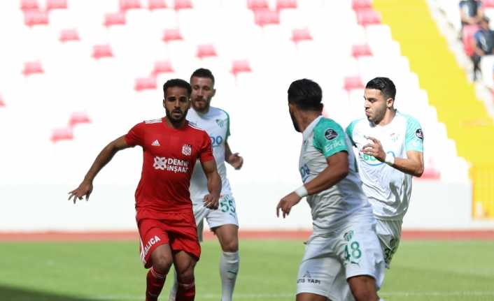 Spor Toto Süper Lig’in 7. haftasında deplasmanda Demir Grup Sivasspor’a