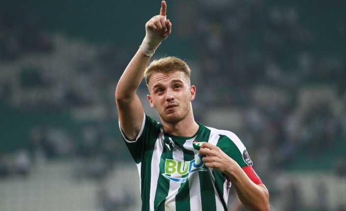 Bursaspor’da genç kaptan Ertuğrul Ersoy’un sözleşmesi 2022’ye kadar uzatılıyor. 
