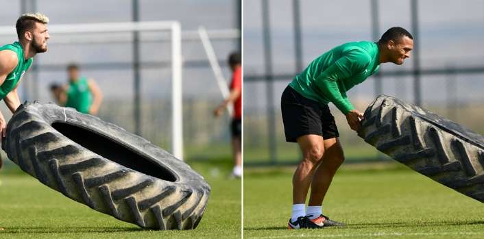 Bursaspor, bugün sabah saatlerinde kuvvet ağırlıklı yaptığı antrenmanla çalışmalarını sürdürdü.