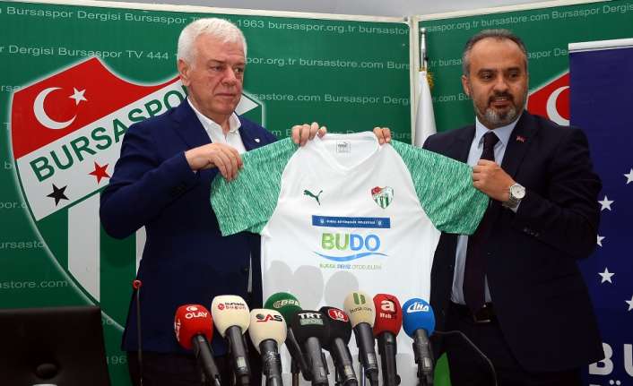 Bursaspor’un yeni sezonda forma göğüs sponsoru BUDO oldu. Yeşil-beyazlılar, bu