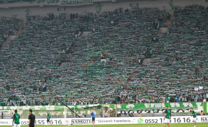 Bursaspor’da bu sezon 18 bin 163 adet kombine satıldığı açıklandı.