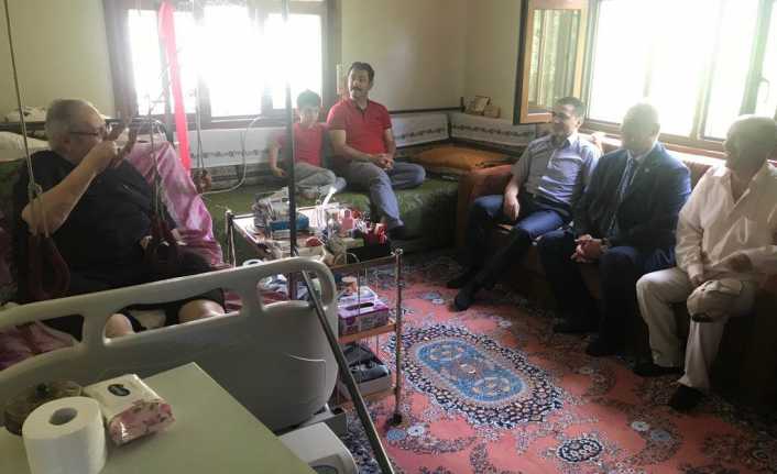 Büyüklerin Kapısını Çaldılar Kemaliye Kaymakamı Mustafa İlhan ve Belediye Başkanı Mehmet Karaman, İlçede