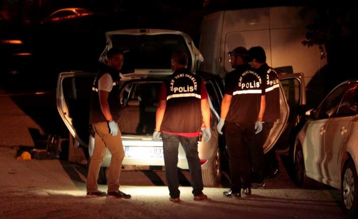 Ankara’da park halindeki kamyonet içinde çakmak gazı tüpünün patlaması sonucu