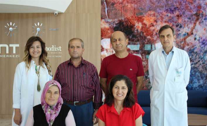 İzmir’de iki kadın, böbrek hastası eşlerine kan uyuşmazlığı nedeniyle verici