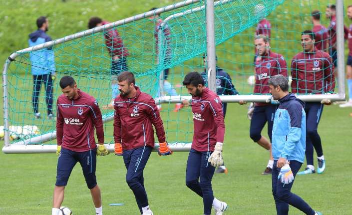 Trabzonspor Futbol Şube Sorumlusu Haluk Şahin, Kolombiyalı oyuncu Castillo’ya, transfer