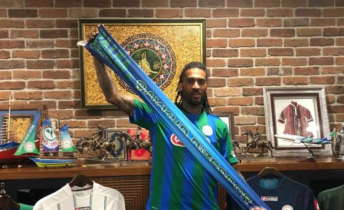 Spor Toto Süper Lig ekiplerinden Çaykur Rizespor, Senegalli sol bek