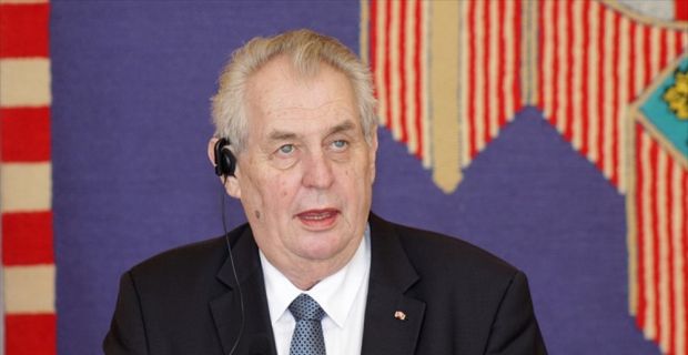 Çekya’da cumhurbaşkanlığı seçimlerinin ikinci turunda Milos Zeman, resmi olmayan sonuçlara