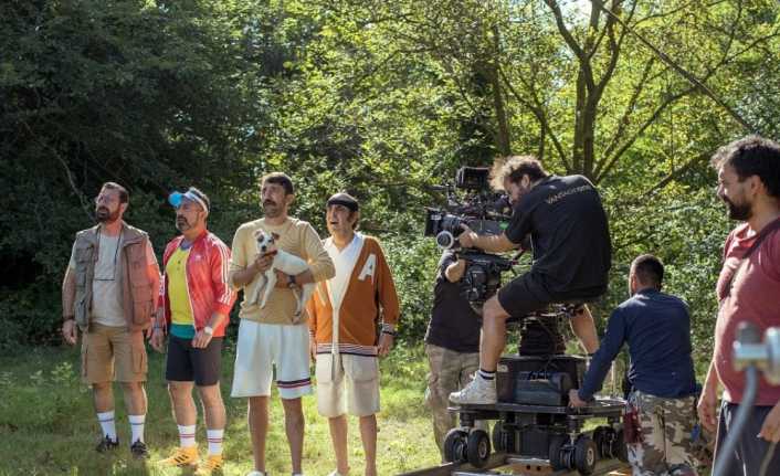 Ünlü komedyen Cem Yılmaz, yeni filmi “Karakomik Filmler”’in çekim çalışmalarını