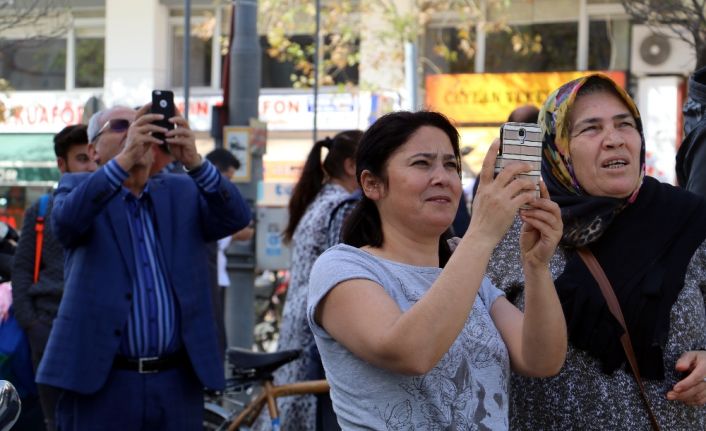 Antalya’da yapımı devam bir inşaatta çalışan işçi, alacağını tahsil edemediği