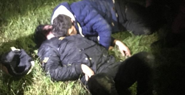 Manisa'da cezaevinden firar eden iki mahkum, ormanlık alanda uyuyakalınca yakayı