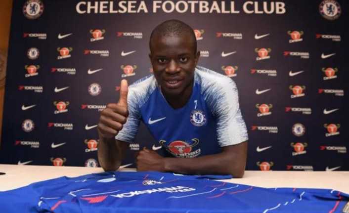 Chelsea, Fransız oyuncu N’Golo Kante’nin sözleşmesinin 2023 yılına kadar uzatıldığını