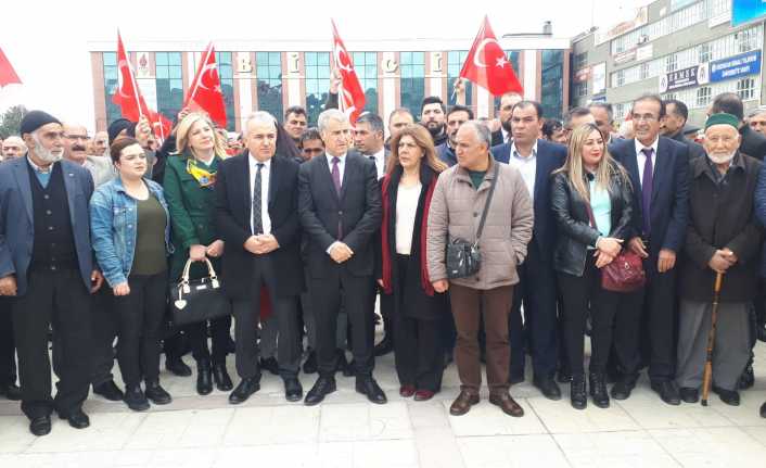 CHP Erzincan İl Teşkilatı tarafından düzenlenen eylemde CHP Genel Başkanı