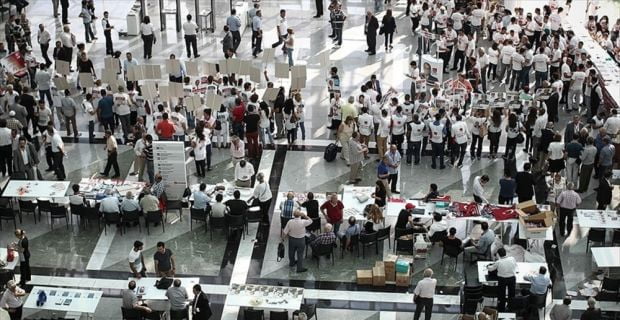 CHP, 9-10 Mart'ta yapacağı 19. Olağanüstü Kurultay öncesi önemli değişiklikler