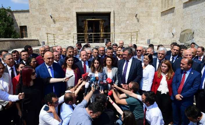 CHP Bartın Milletvekili Aysu Bankoğlu, "Geldiğimiz süreçte kurultay toplanmasına yönelik