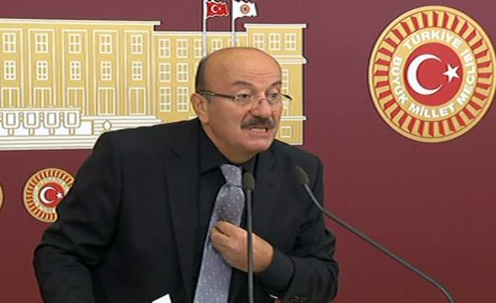 Cumhuriyet Halk Partisi (CHP) İstanbul Milletvekili Mehmet Bekaroğlu, Trabzonlulara hakaret