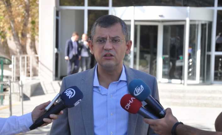 Cumhuriyet Halk Partisi Grup Başkanvekili Özgür Özel, İYİ Parti Genel