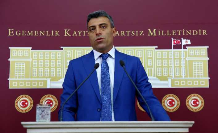 Cumhuriyet Halk Partisi Ardahan Milletvekili Öztürk Yılmaz, "İstifa etmiyorum. Ne