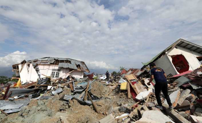 Endonezya’nın Sulawesi Adası’nda meydana gelen 7.5 büyüklüğündeki deprem ve onun