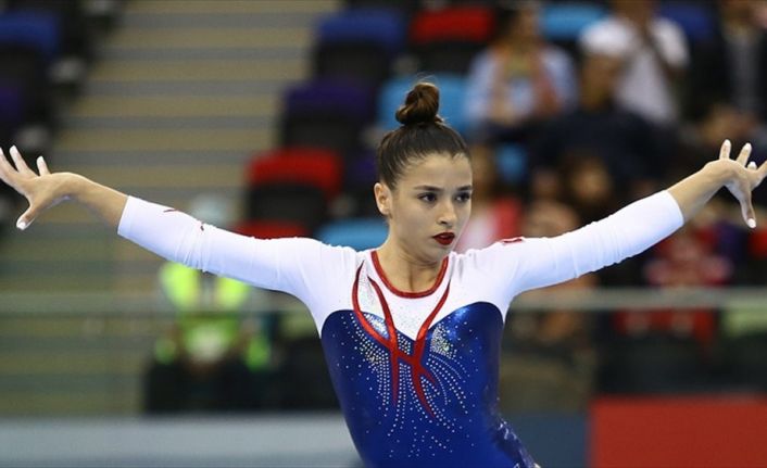 Milli sporcu Demet Mutlu, Azerbaycan'da organize edilen Artistik Cimnastik Dünya