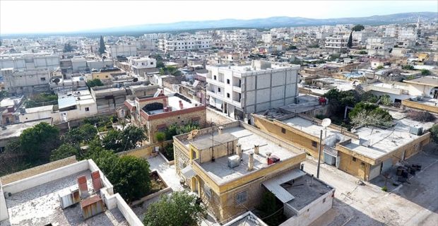 TSK ve ÖSO, terör örgütlerinden kurtardığı Afrin'in Cinderes beldesinde mayın