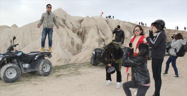 Çinli turistler, geçen yıl yurt dışına yaptıkları seyahatlerde 115 milyar