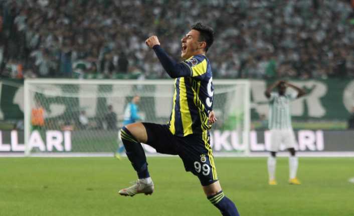 Fenerbahçe’nin genç yıldızı Eljif Elmas, Borussia Dortmund ve Manchester City’nin